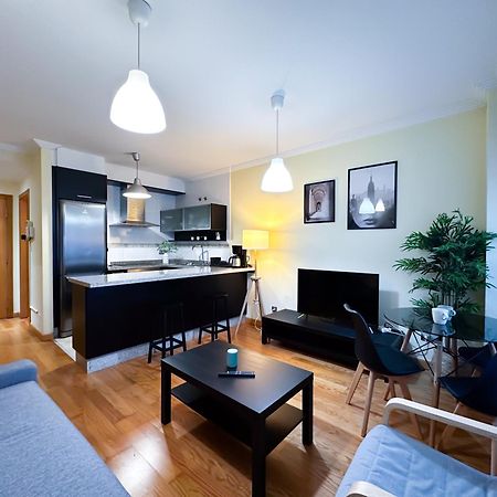 Apartamento Con Garaje, Centrico Y Luminoso Pontevedra Exterior foto