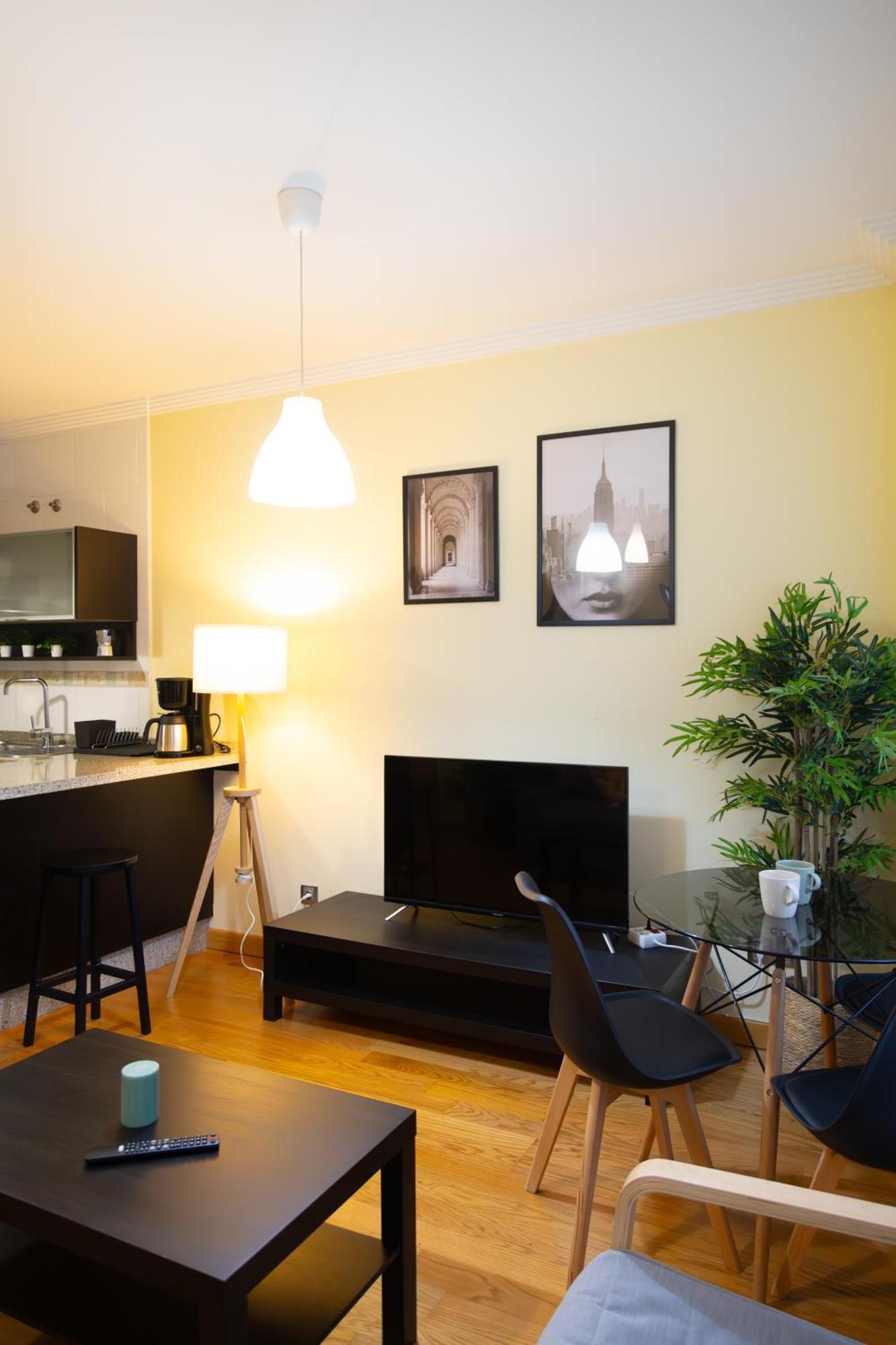 Apartamento Con Garaje, Centrico Y Luminoso Pontevedra Exterior foto